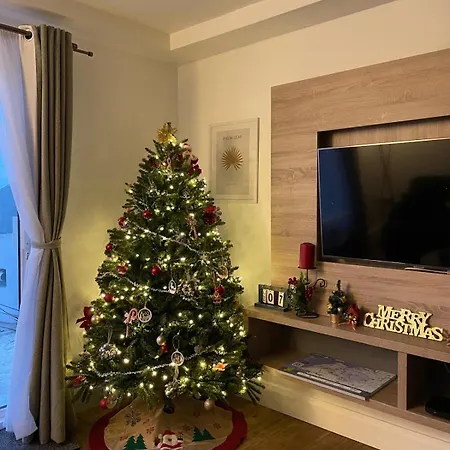 Апартаменты The Meadows Hideaway Дулин